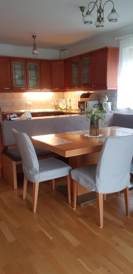 Mountain Peaks Apartment With Sauna กอซด์มาร์ทูลเย็ก ภายนอก รูปภาพ