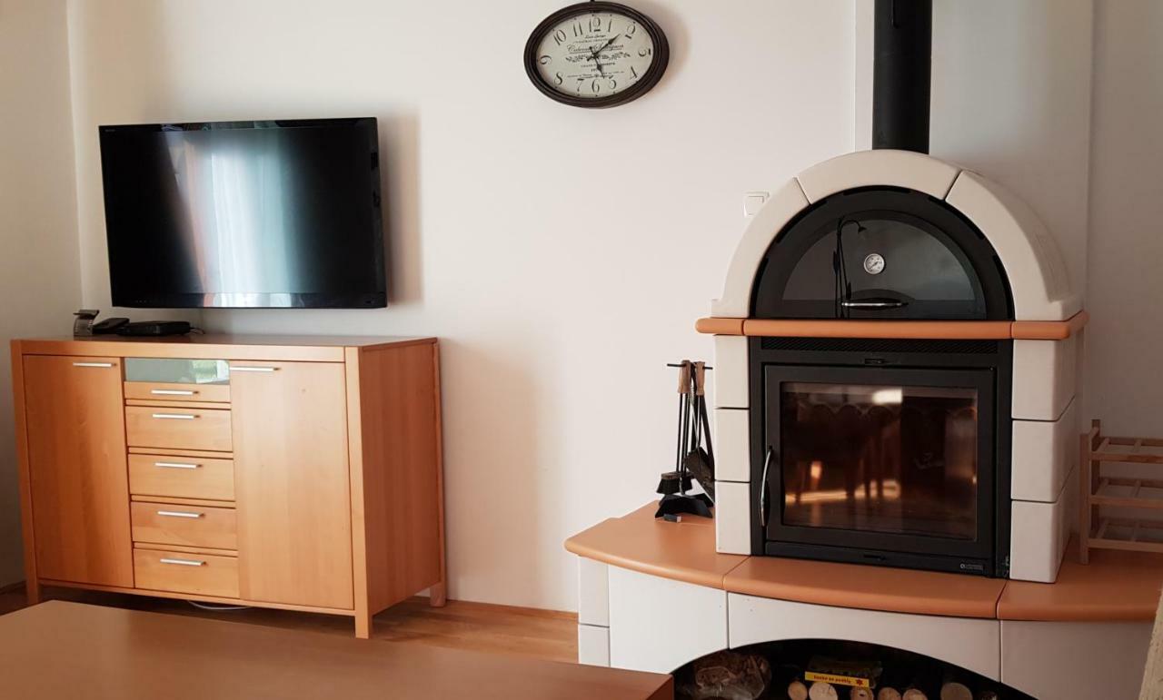 Mountain Peaks Apartment With Sauna กอซด์มาร์ทูลเย็ก ภายนอก รูปภาพ